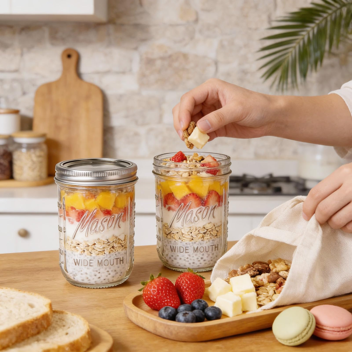 6-Pack 16 oz Wide Mouth Glass Mason Jars with Lids Z256