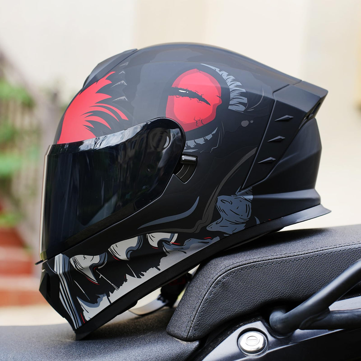 Full Face Dual Visor Motorcycle Helmet Q5183