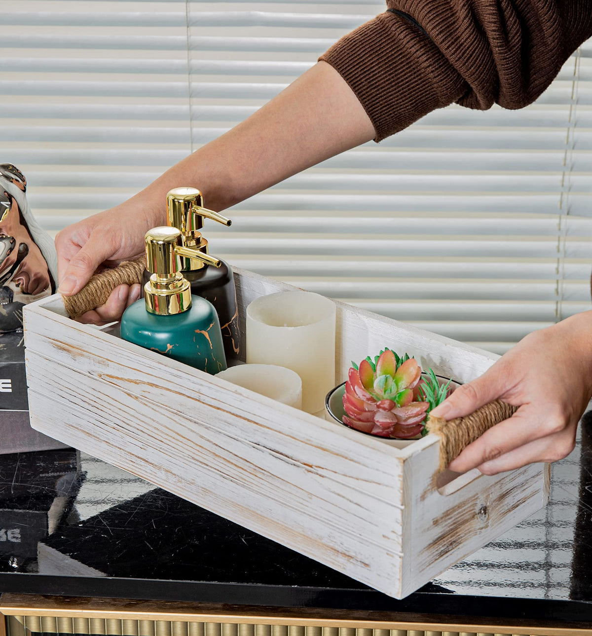 Rustic Wooden Toilet Paper Holder Q8779